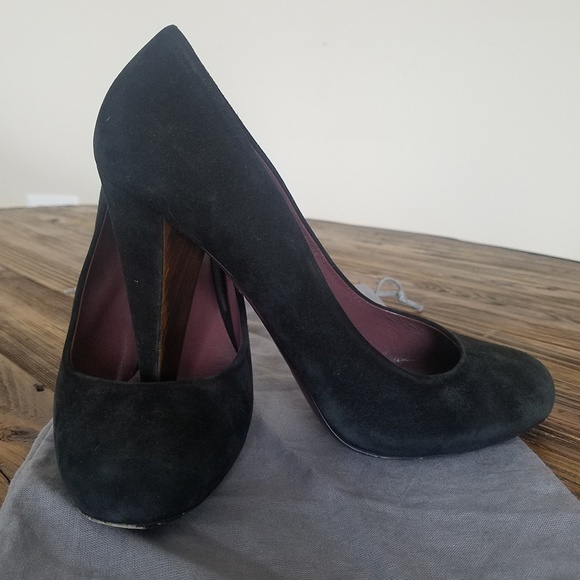 Miu Miu Black Suede Pump EU 37.5, US size 7.5 - Picture 2 of 4